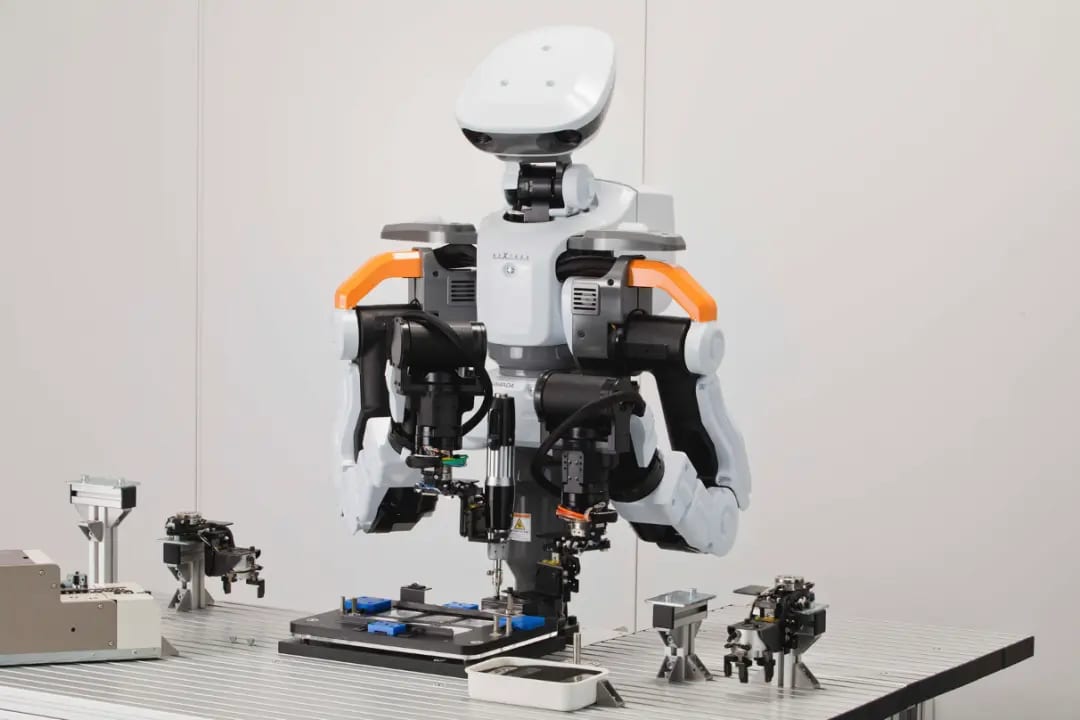 ヒト型ロボット「NEXTAGE」
